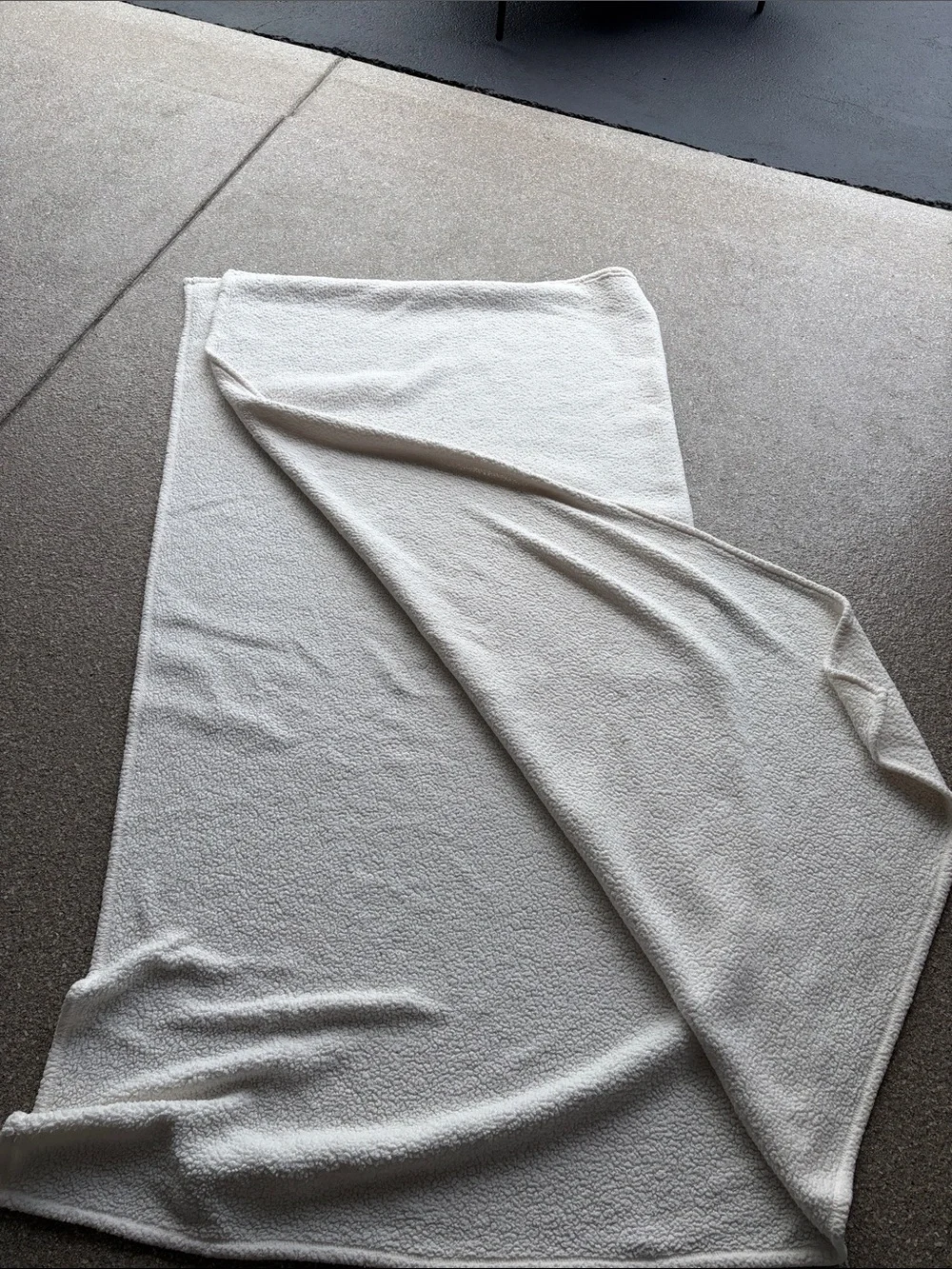Room Essentials White Plush Throw Blanket - Soft Cozy Layer